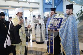 Летище „Васил Левски“ - чудотворна икона - посрещане
