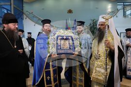Летище „Васил Левски“ - чудотворна икона - посрещане