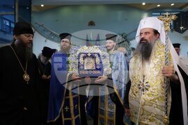 Летище „Васил Левски“ - чудотворна икона - посрещане