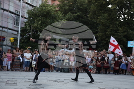 Варна - дефиле - международен фолклорен фестивал