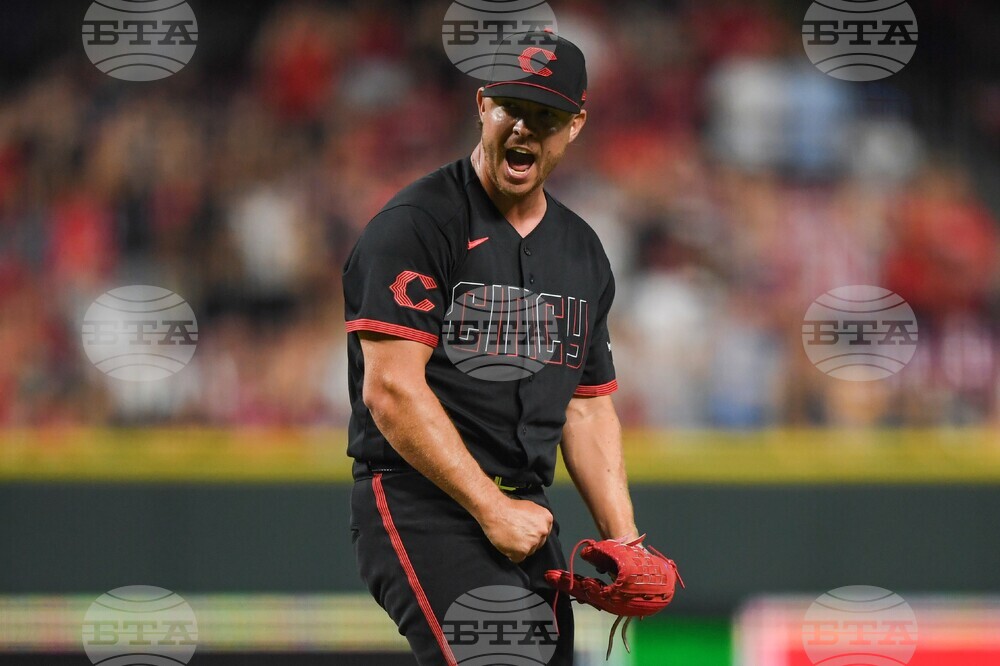 Pirates Reds Baseball