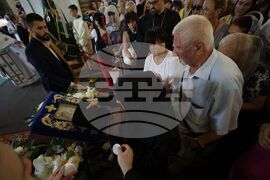 Храм „Света София Премъдрост Божия“ - чудотворна икона - посрещане