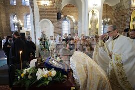 Храм „Света София Премъдрост Божия“ - чудотворна икона - посрещане