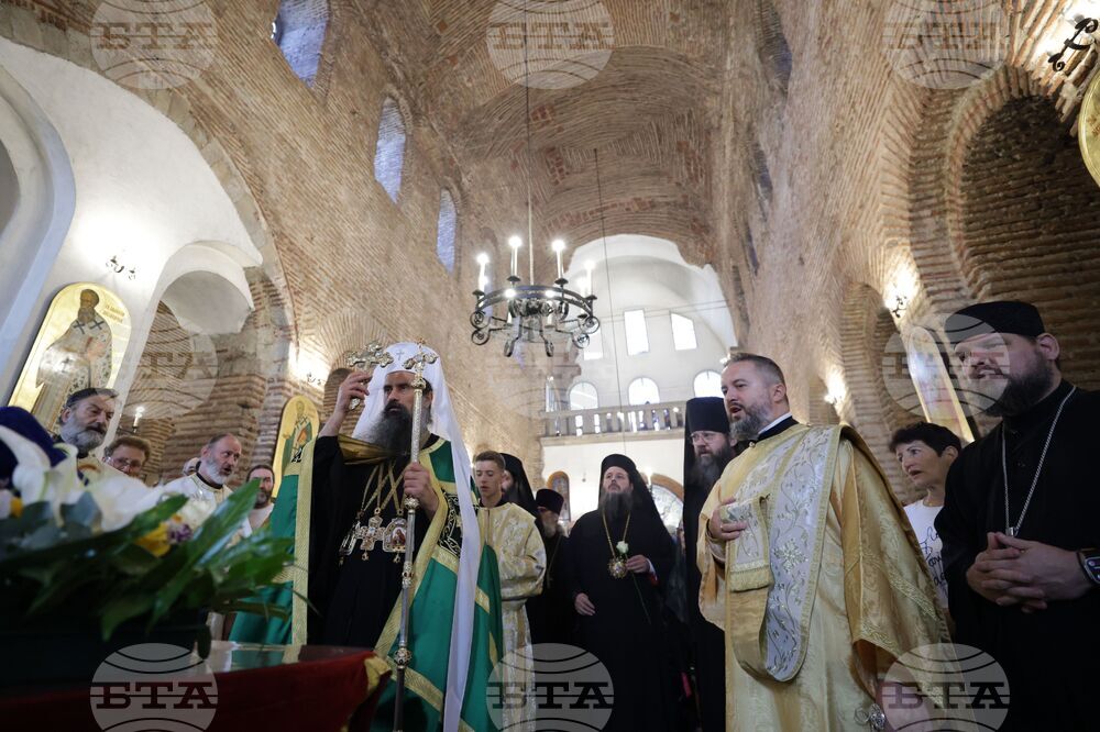 Храм „Света София Премъдрост Божия“ - чудотворна икона - посрещане