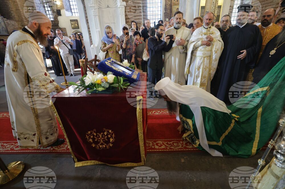 Храм „Света София Премъдрост Божия“ - чудотворна икона - посрещане