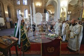 Храм „Света София Премъдрост Божия“ - чудотворна икона - посрещане