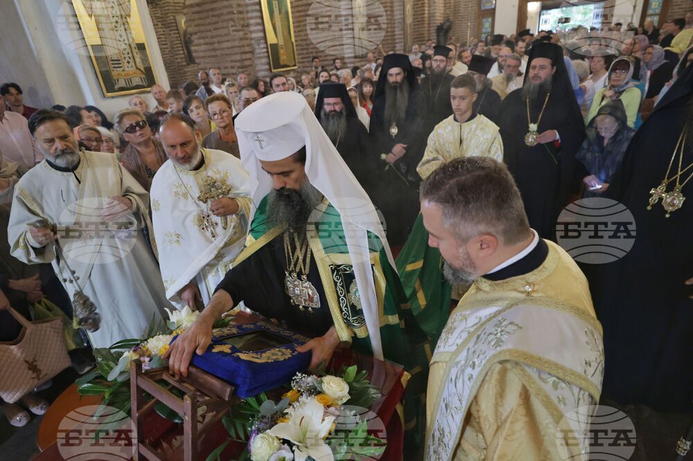 Храм „Света София Премъдрост Божия“ - чудотворна икона - посрещане