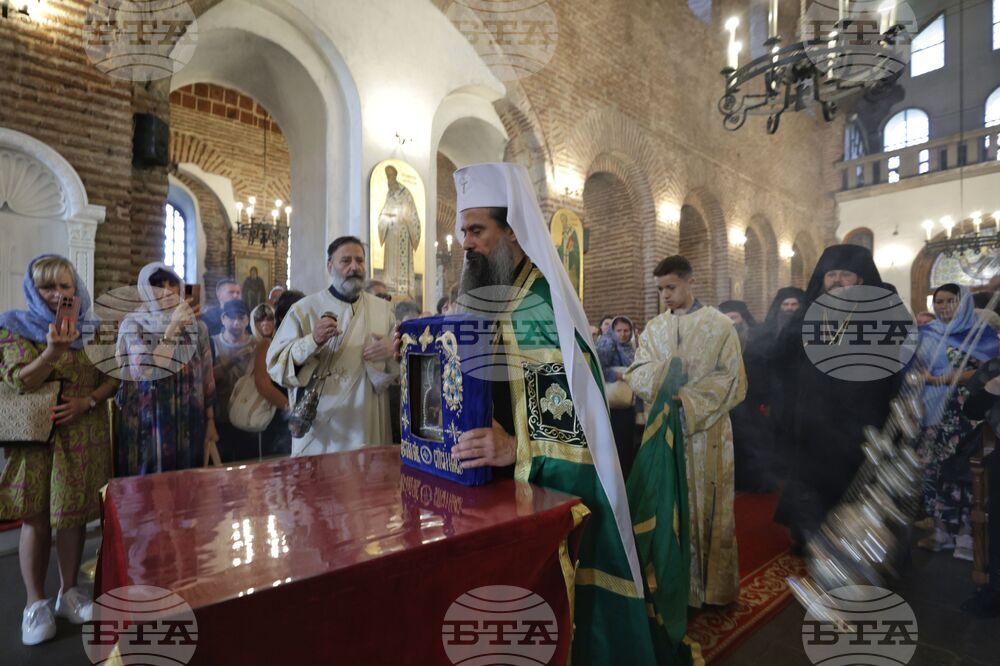 Храм „Света София Премъдрост Божия“ - чудотворна икона - посрещане