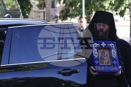 Храм „Света София Премъдрост Божия“ - чудотворна икона - посрещане