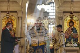 Храм „Света София Премъдрост Божия“ - чудотворна икона - патриаршеска света литургия