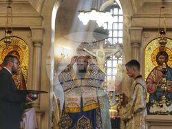 Храм „Света София Премъдрост Божия“ - чудотворна икона - патриаршеска света литургия