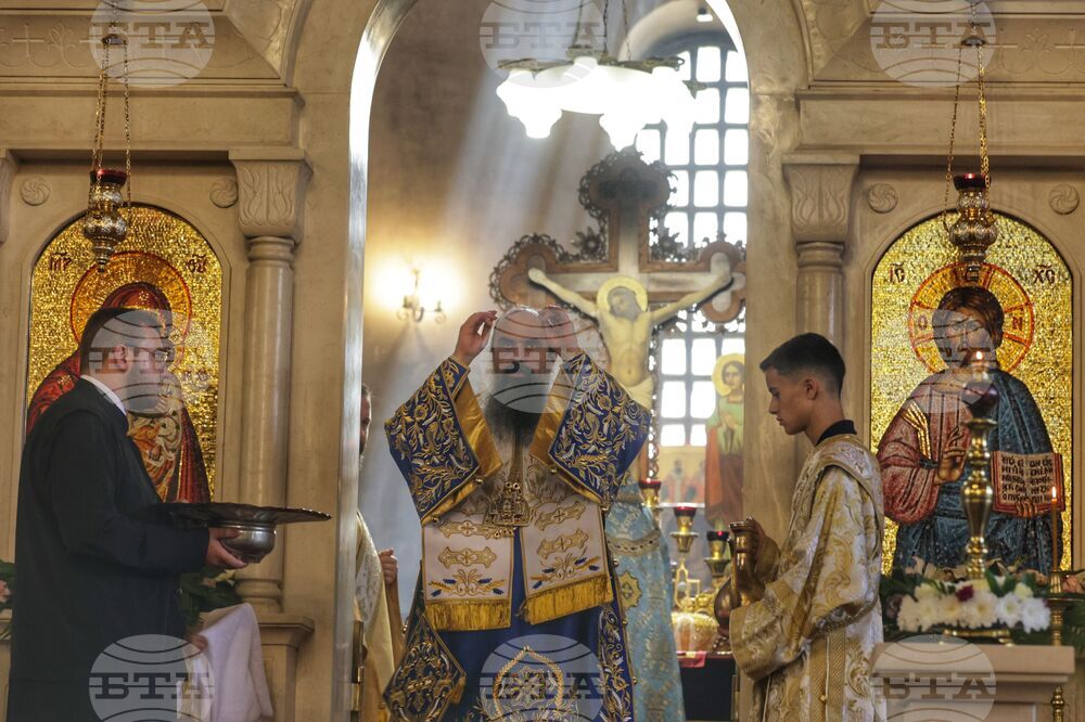 Храм „Света София Премъдрост Божия“ - чудотворна икона - патриаршеска света литургия