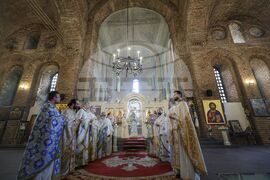 Храм „Света София Премъдрост Божия“ - чудотворна икона - патриаршеска света литургия