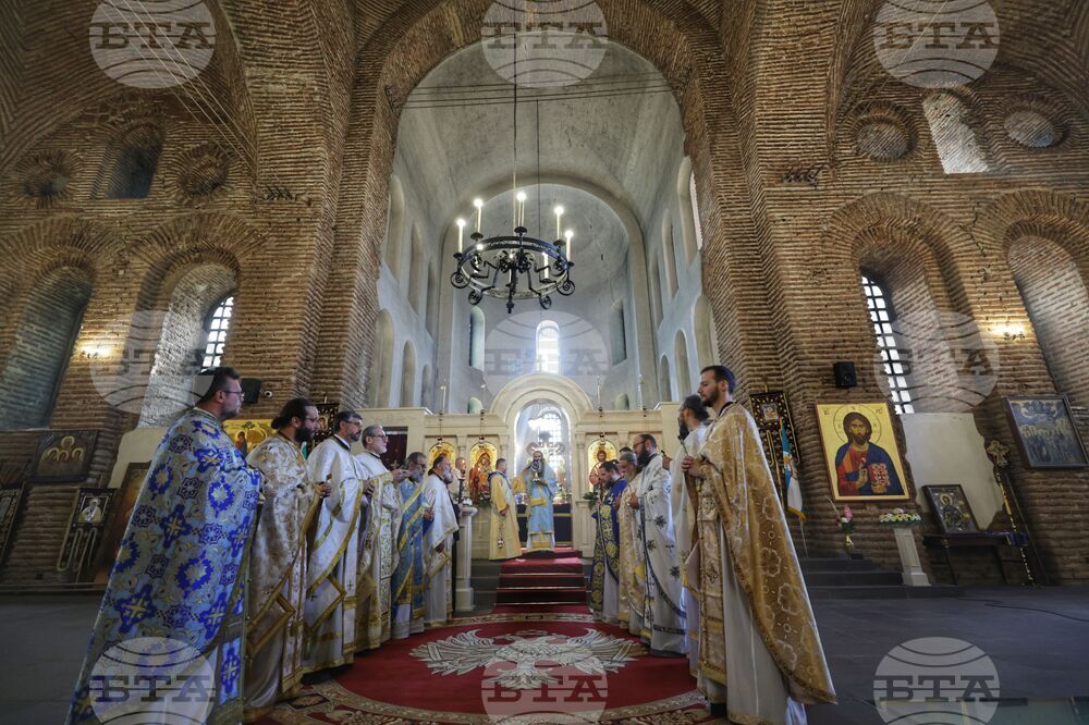 Храм „Света София Премъдрост Божия“ - чудотворна икона - патриаршеска света литургия