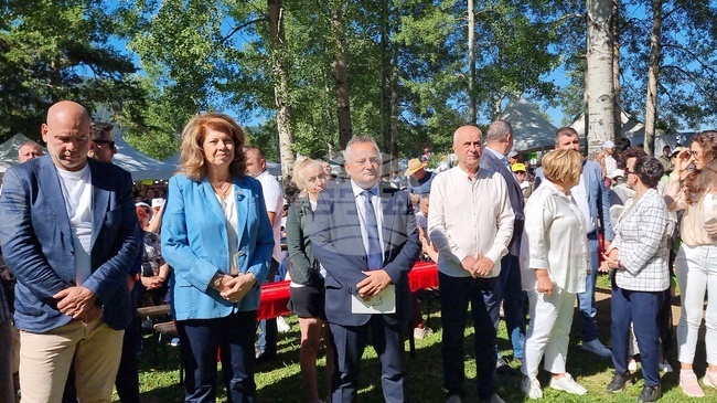 Президентът Илияна Йотова от Гела: За нас, родопчаните, Родопите са повече от планина