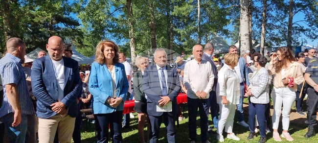 President Iotova Addresses National Bagpipe Competition in Gela