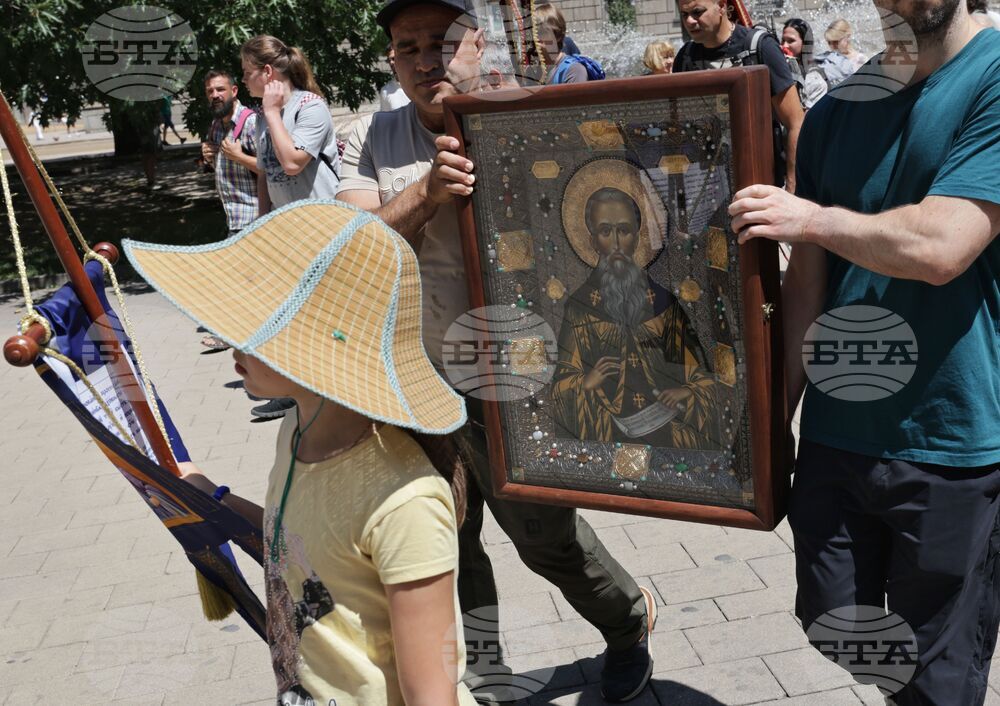 Чудотворна икона на света Богородица - Хавайска - литийно шествие