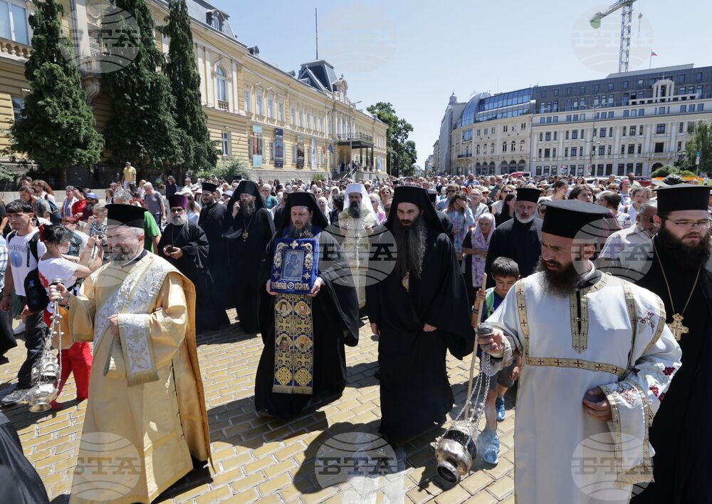 Чудотворна икона на света Богородица - Хавайска - литийно шествие