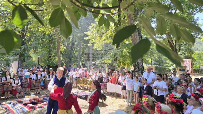 Kotel Carpet Festival Celebrates a Decade of Colour and Tradition