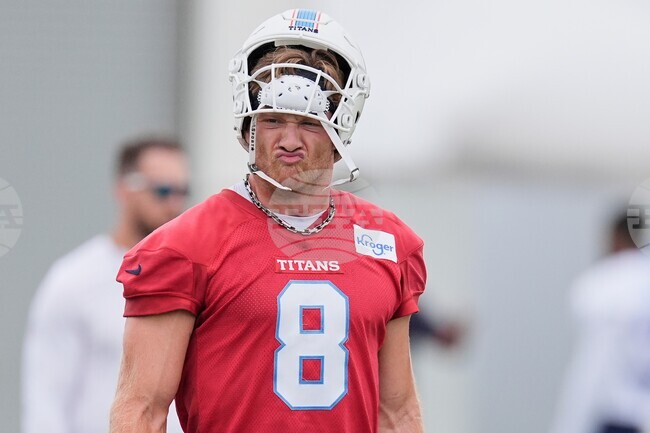 Titans Camp Football