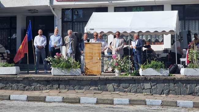 Народ, който спре да се бори за свободата си, престава да бъде свободен, напомниха на Националния тракийски събор-поклонение в комитското село Славейно