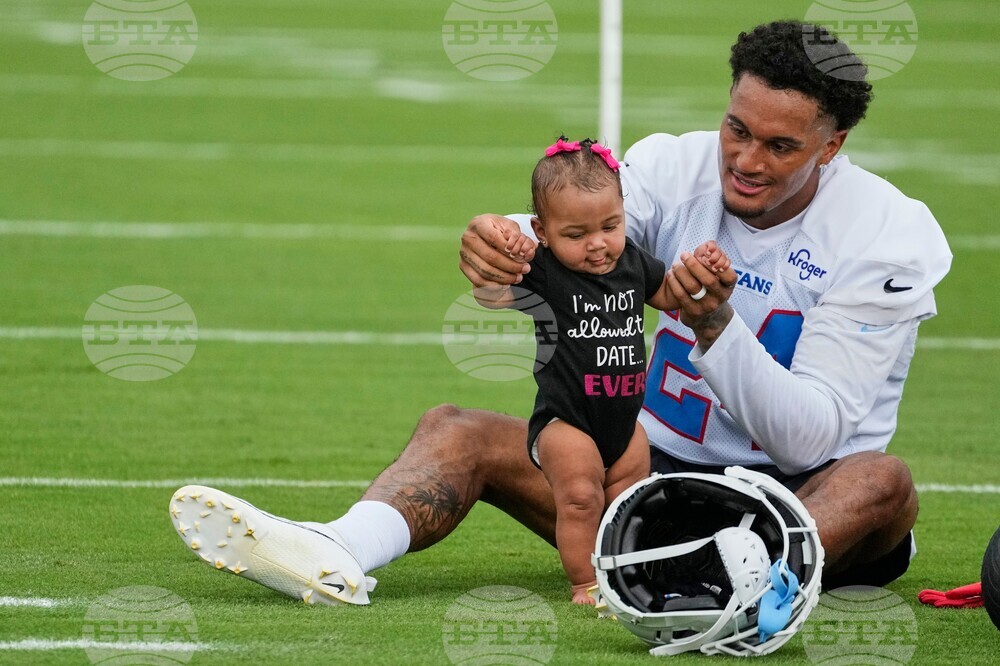 Titans Camp Football
