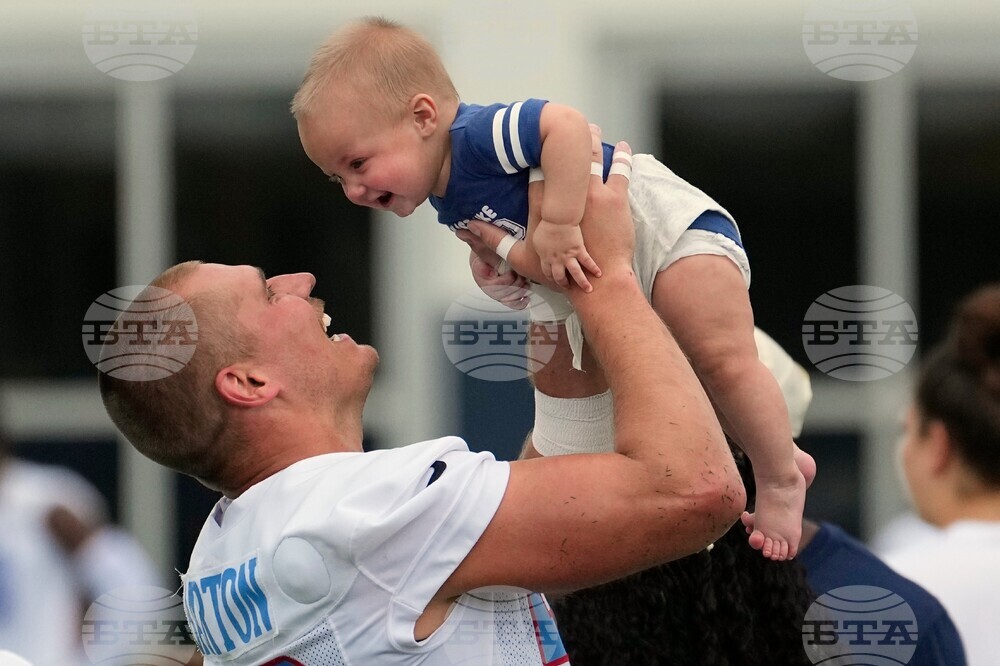 Titans Camp Football