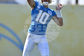Chargers Camp Football