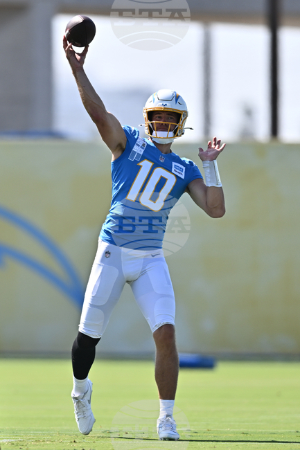 Chargers Camp Football