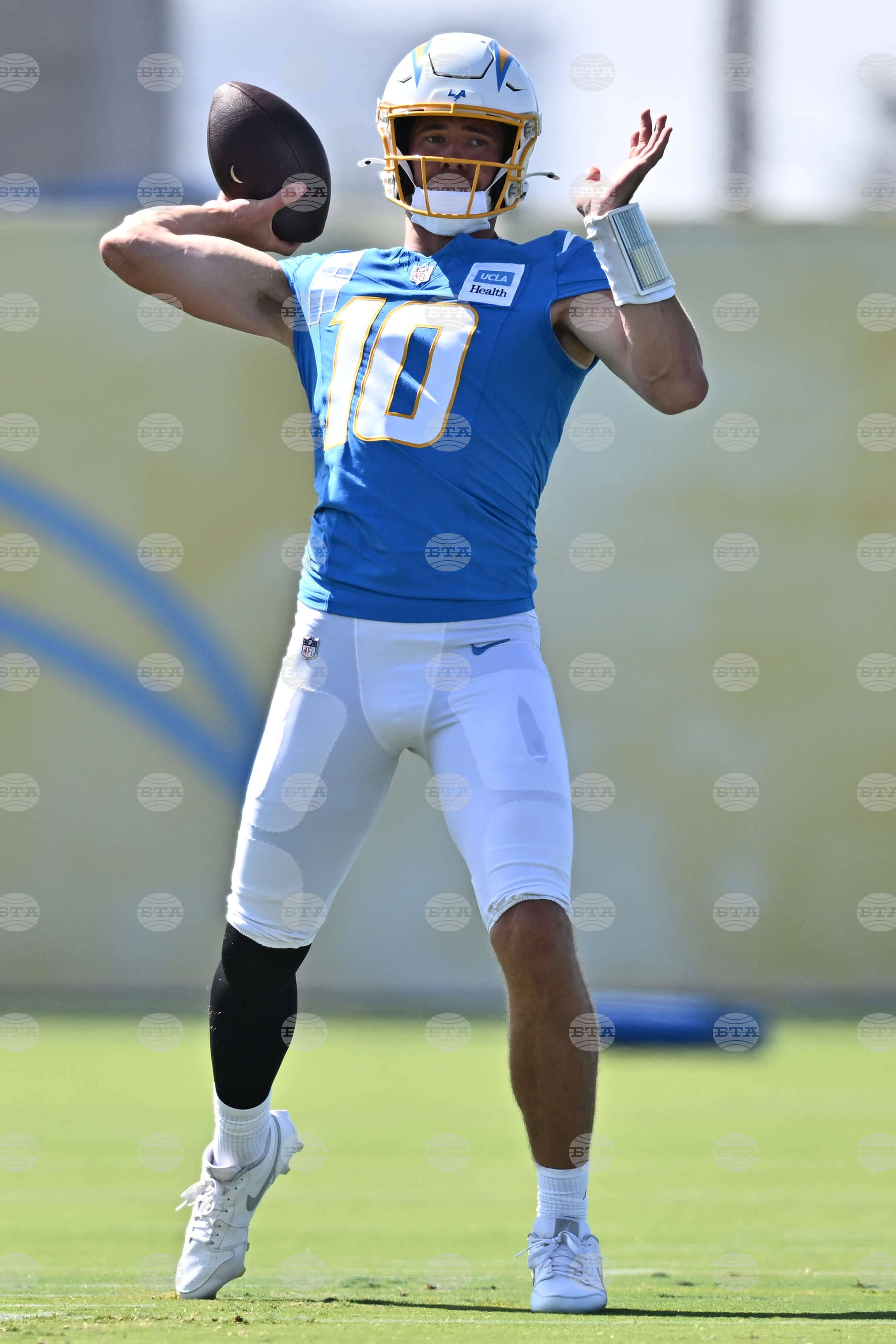 Chargers Camp Football
