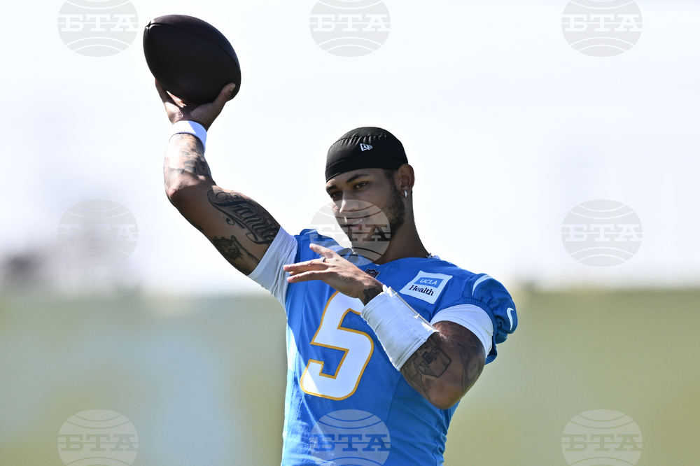 Chargers Camp Football