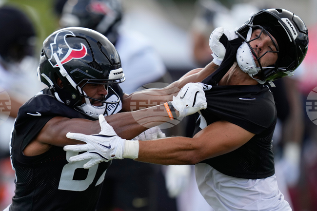 APTOPIX Texans Camp Football