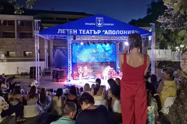 След края на активния летен сезон ще започне подмяната на зрителските места в Летния театър на Созопол