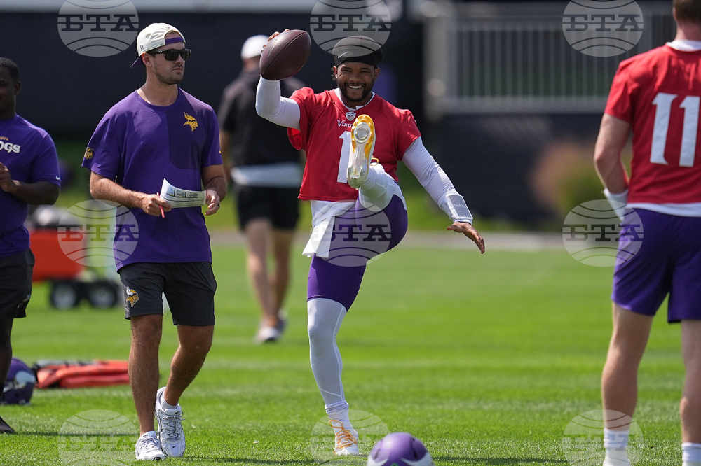 Vikings Camp Football