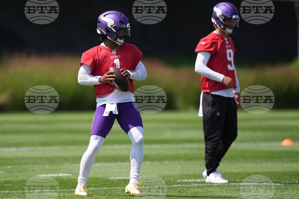 Vikings Camp Football
