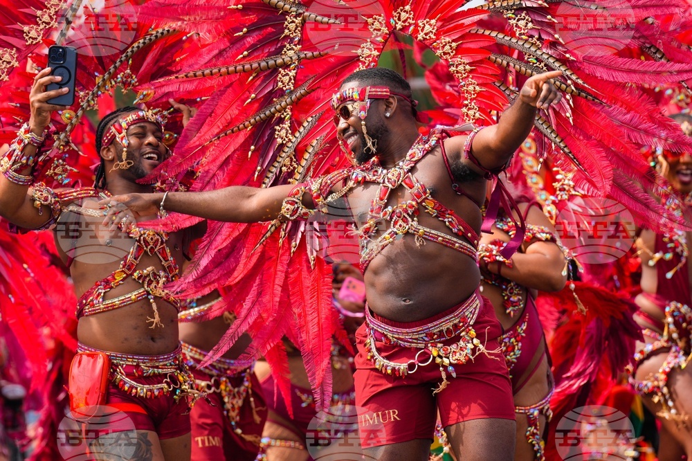 A mas band dancer