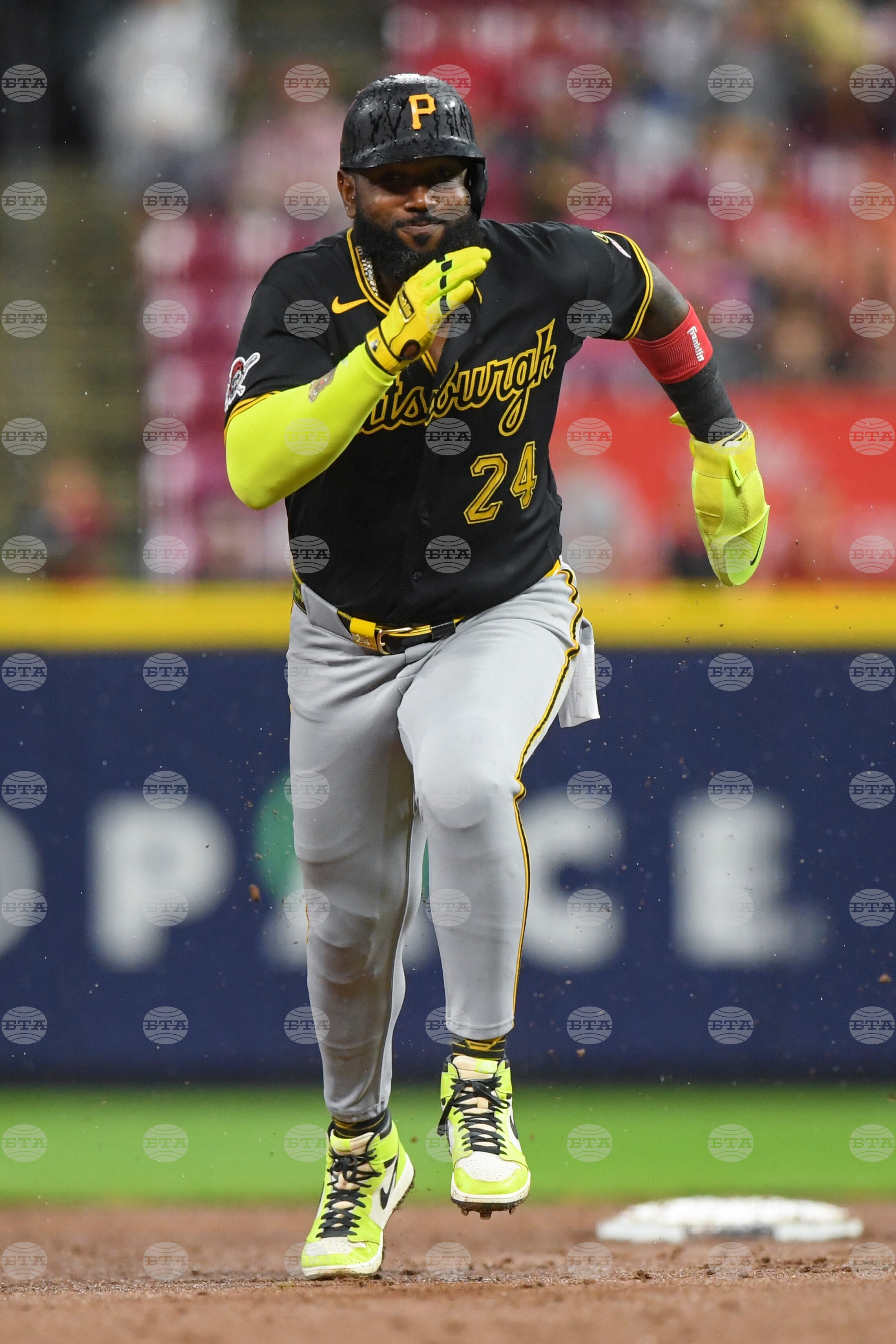 Pirates Reds Baseball