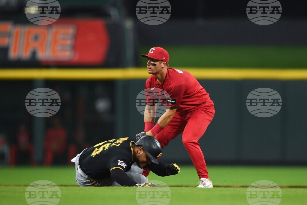 Pirates Reds Baseball