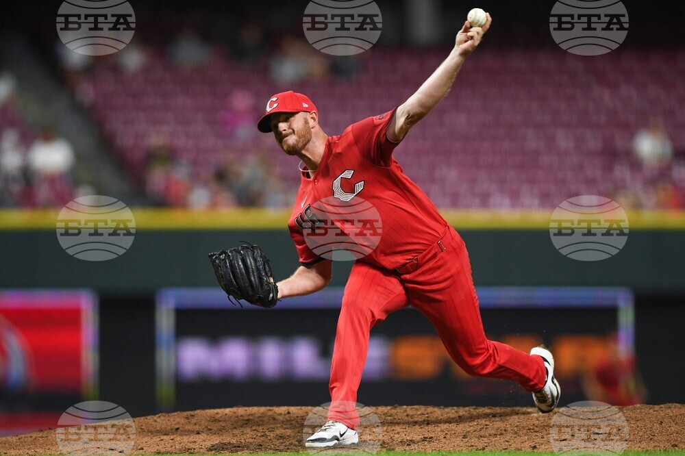 Pirates Reds Baseball