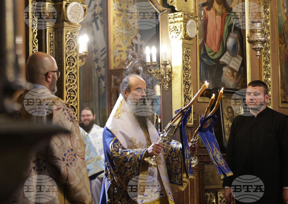 Храм „Света Неделя“ - патриаршеска света литургия