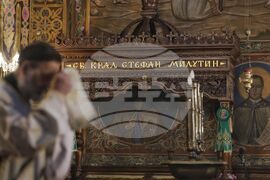 Храм „Света Неделя“ - патриаршеска света литургия
