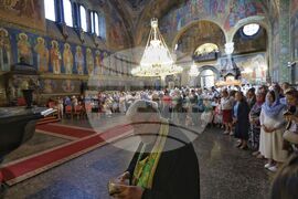 Храм „Света Неделя“ - патриаршеска света литургия