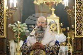 Храм „Света Неделя“ - патриаршеска света литургия