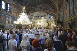 Храм „Света Неделя“ - патриаршеска света литургия