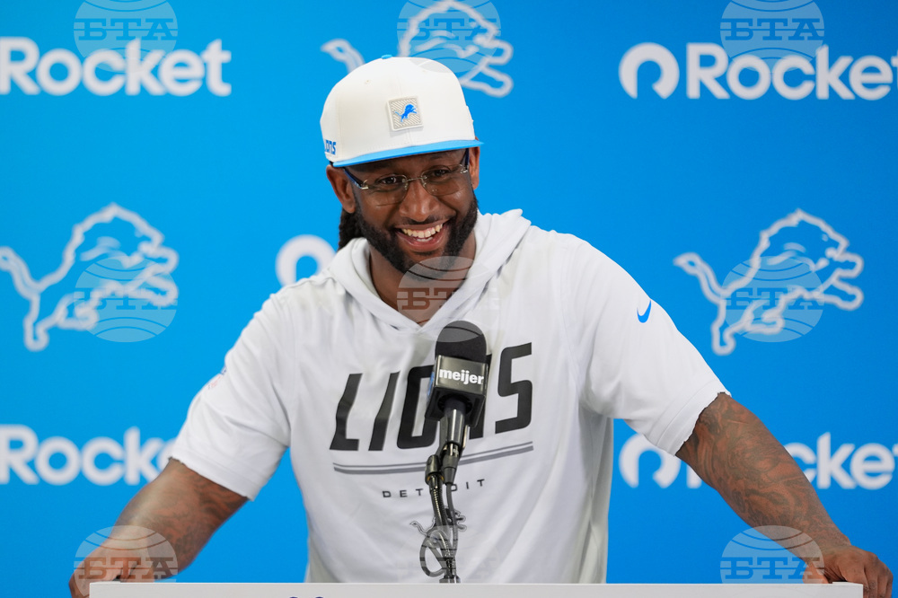 Lions Camp Football