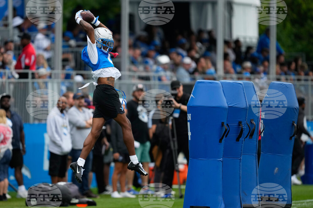 Lions Camp Football