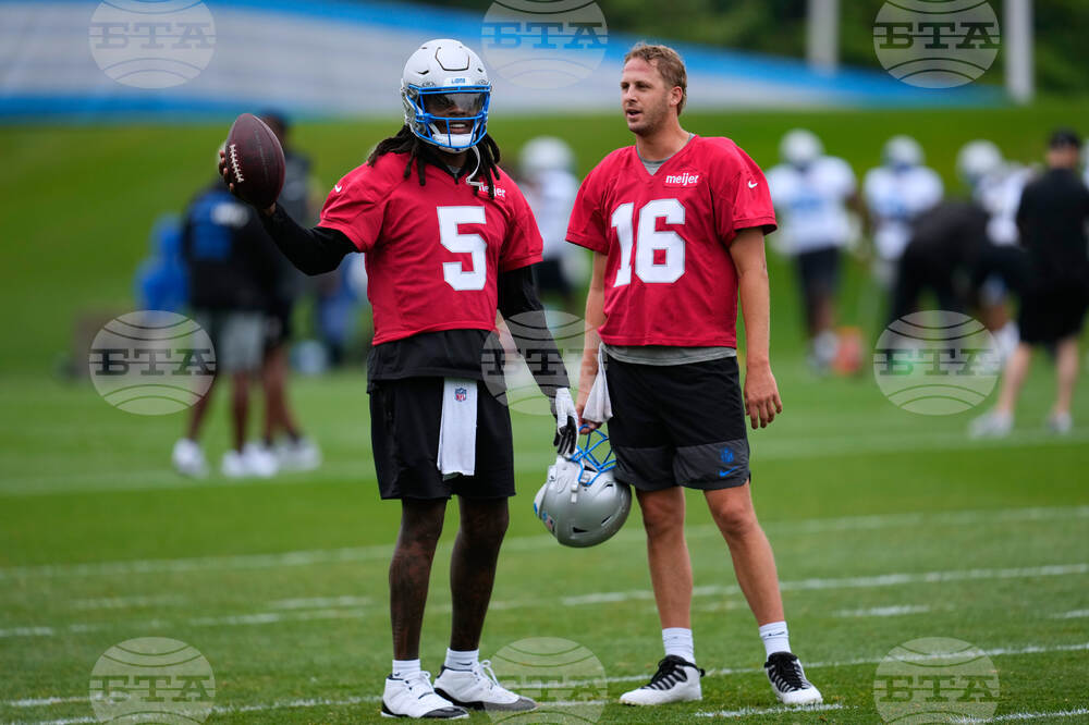 Lions Camp Football