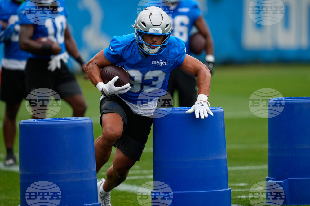 Lions Camp Football