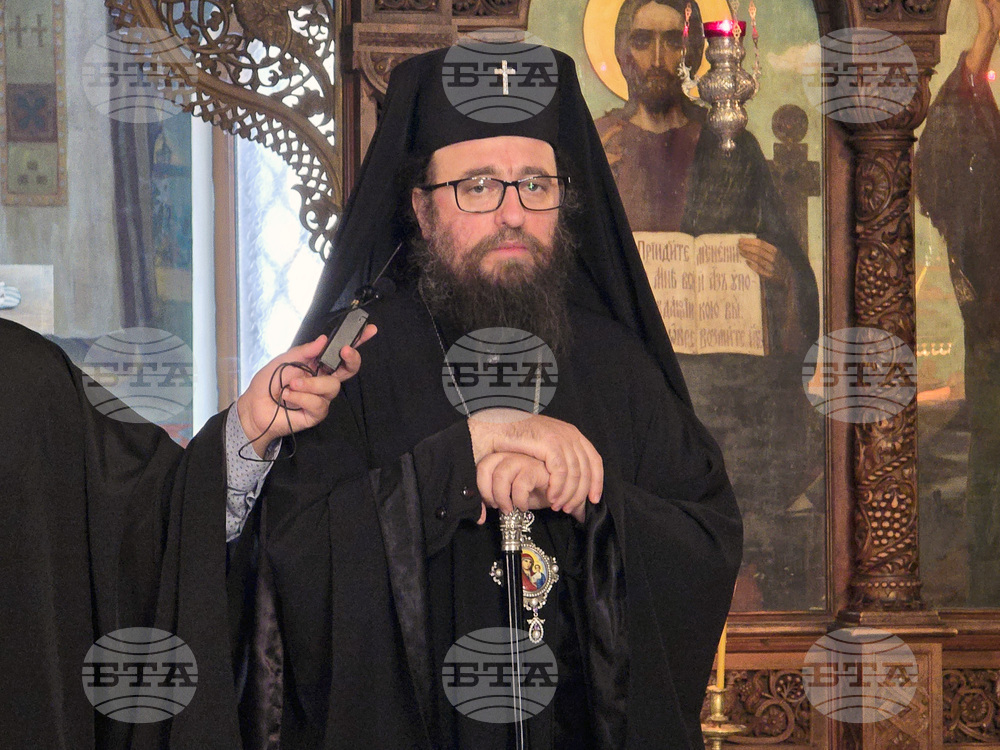 Видин - митрополит Пахомий - вечерня - молебен канон на Пресвета Богородица