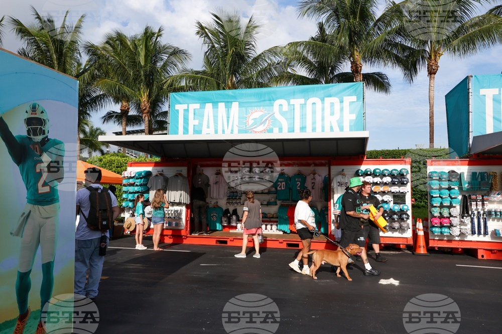 Dolphins Camp Football